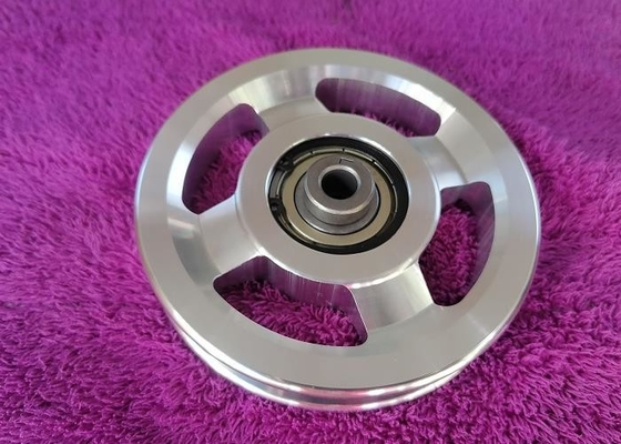 体育館89mm 114mmワイヤー ロープの滑車の車輪は磨いた